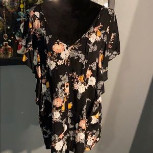 Torrid floral blouse